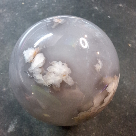 Black flower agate sphere - Picture 5 of 6